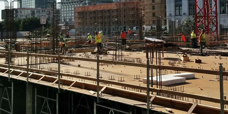 Construction site using heavy foundation bolts